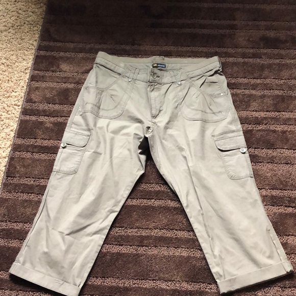 Lee Pants - LEE CAPRIS